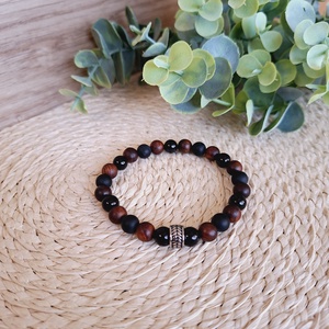 Illatos szantálfa és ónix ásvány karkötő - ékszer - karkötő - gyöngyös karkötő - Meska.hu