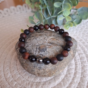 Illatos szantálfa és ónix ásvány karkötő - Meska.hu