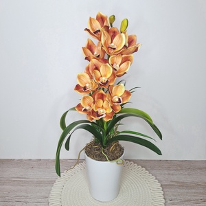 Cymbidium orchidea dekoráció kerámia kaspóban-narancs, Otthon & Életmód, Dekoráció, Asztal és polc dekoráció, Asztaldísz, , MESKA