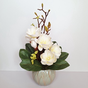 Magnólia asztaldísz-krém II. - otthon & életmód - virágdekoráció - virágdíszek - virágdísz kaspóban - Meska.hu