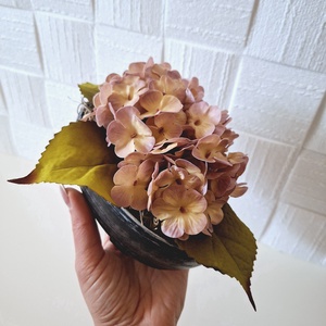 Hortenzia asztaldísz II. - otthon & életmód - virágdekoráció - virágdíszek - virágdísz kaspóban - Meska.hu