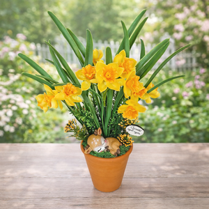 Élethű nárcisz őzikével anyák napjára, Otthon & Életmód, Virágdekoráció, Virágdíszek, Asztali virágdísz, Virágkötés, MESKA