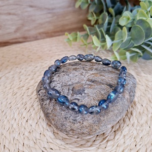 Akva aura kvarc ásvány karkötő - ékszer - karkötő - gyöngyös karkötő - Meska.hu