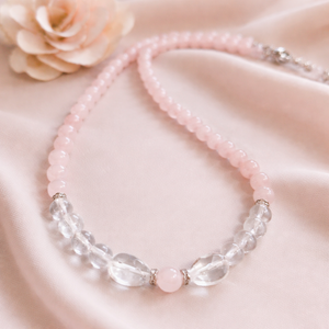 Rózsakvarc nyaklánc hegyikristállyal, Ékszer, Nyaklánc, Gyöngyös nyaklánc, Ékszerkészítés, MESKA