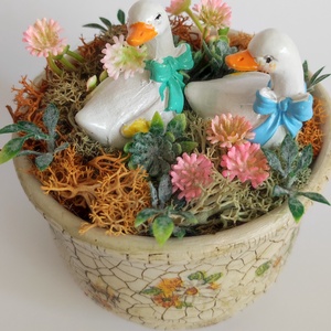 Húsvéti kislibák kerámia bögrében - ünnepi díszek, dekorációk - húsvéti díszek és dekorációk - húsvéti asztaldíszek - Meska.hu