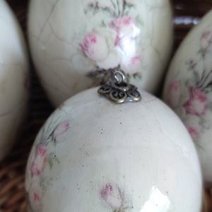 Kifújt lúdtojások rózsás díszítéssel - ünnepi díszek, dekorációk - húsvéti díszek és dekorációk - húsvéti tojás, hímestojás - Meska.hu