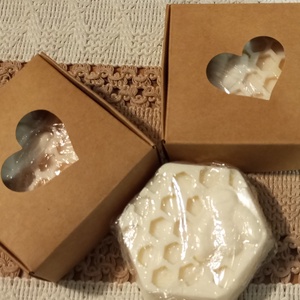 Díszcsomagolásban méhviaszos kézműves szappan  - szépségápolás - szappan & fürdés - kézműves szappan - Meska.hu