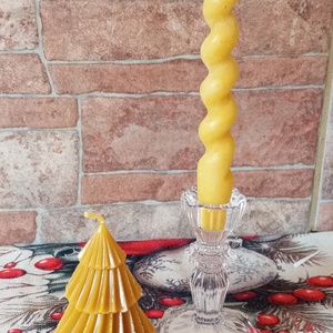 Gyertya tartó méhviasz gyertyákkal  - Meska.hu