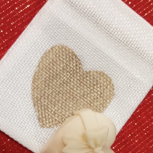 Masnis szív alakú méhviaszos szappan  - szépségápolás - szappan & fürdés - kézműves szappan - Meska.hu