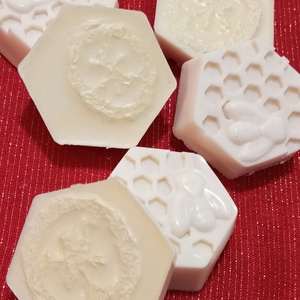 Luffa szivaccsal méhviaszos szappan , Szépségápolás, Szappan & Fürdés, Kézműves szappan, , MESKA