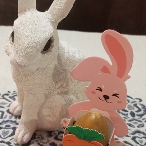 Nyuszis dobozban méhviasz gyertya  - kellékek & szerszámok - dekorációs kellékek - dekorációs gyertya - Meska.hu