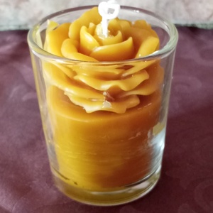 Anyák napjára rózsás poharas gyertya méhviaszból  - otthon & életmód - gyertya, illat, aroma - gyertya - Meska.hu