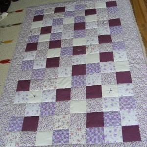 Lila patchwork takaró 11x11cm-es kockákból, falvédőnek is alk. - Meska.hu