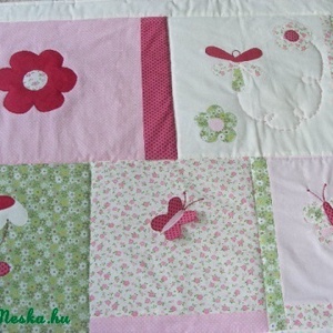 patchwork falvédő, pillangóval, virágokkal - otthon & életmód - babaszoba, gyerekszoba - falvédő gyerekszobába - Meska.hu