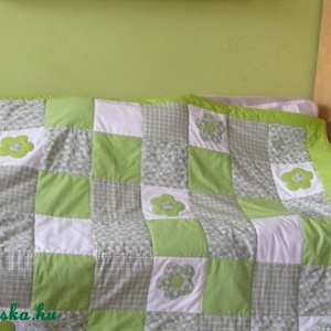 patchwork takaró zöld virágokkal - otthon & lakás - lakástextil - felnőtt takaró, pléd - Meska.hu