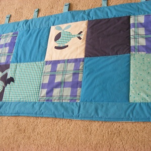patchwork falvédő járművekkel kék - otthon & életmód - babaszoba, gyerekszoba - falvédő gyerekszobába - Meska.hu
