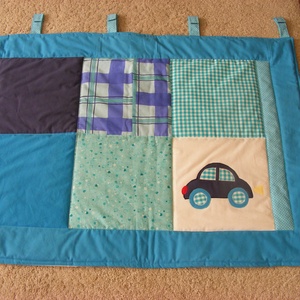 patchwork falvédő járművekkel kék - otthon & életmód - babaszoba, gyerekszoba - falvédő gyerekszobába - Meska.hu