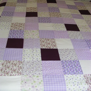 Patchwork takaró, lila-padlizsán, kisvirágos, nagy méretű, Otthon & Életmód, Lakástextil, Ágytakaró, Varrás, Patchwork, foltvarrás, MESKA