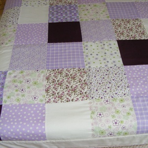 Patchwork takaró, lila-padlizsán, kisvirágos, nagy méretű - otthon & életmód - lakástextil - ágytakaró - Meska.hu