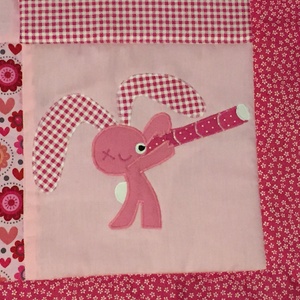 patchwork falvédő,takaró, falvédő, Peppa malac, és Kockás fülű nyúl - otthon & lakás - lakástextil - falvédő - Meska.hu patchwork falvédő,takaró, falvédő, Peppa malac, és Kockás fülű nyúl - otthon & lakás - lakástextil - falvédő - Meska.hu