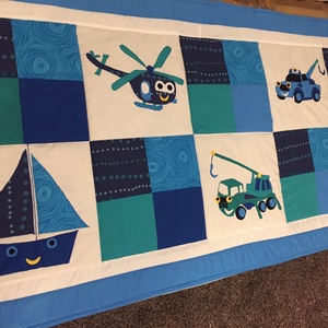 patchwork takaró, falvédő járművekkel, autó, repülő, vonat - otthon & életmód - babaszoba, gyerekszoba - babatakaró, gyerek pléd - Meska.hu