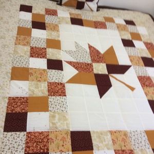 Patchwork takaró falevéllel a közepén - otthon & életmód - lakástextil - felnőtt takaró, pléd - Meska.hu