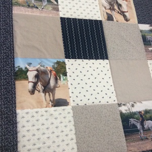 Fényképes  patchwork takaró lovas kék, szürke, fehér, falvédő - otthon & lakás - babaszoba, gyerekszoba - falvédő gyerekszobába - Meska.hu
