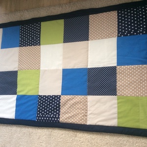 Patchwork falvédő zöld-sötétkék-bézs - otthon & életmód - babaszoba, gyerekszoba - falvédő gyerekszobába - Meska.hu