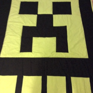 Minecraft Creeper patchwork falvédő, takaró - otthon & életmód - babaszoba, gyerekszoba - falvédő gyerekszobába - Meska.hu