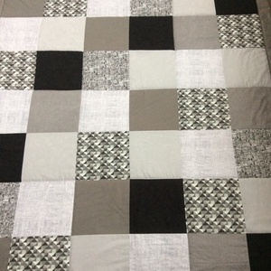 patchwork takaró falvédő fiúknak kockákból - otthon & életmód - babaszoba, gyerekszoba - falvédő gyerekszobába - Meska.hu