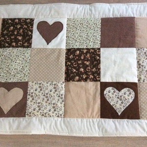 Patchwork falvédő bézs-barna szívecskés - otthon & életmód - lakástextil - falvédő - Meska.hu