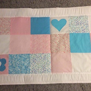 Patchwork falvédő rózsaszín-türkiz szívecskés - otthon & életmód - lakástextil - falvédő - Meska.hu