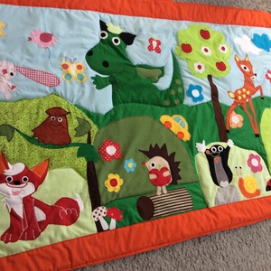 patchwork falvédő,takaró, erdei hangulat, Süsü,Bambi, Vuk, Kisvakond, Kockás fülű nyúl - otthon & életmód - babaszoba, gyerekszoba - falvédő gyerekszobába - Meska.hu