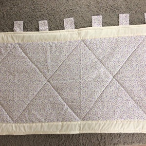 Patchwork falvédő, takaró bézs, indás mintával - otthon & életmód - babaszoba, gyerekszoba - falvédő gyerekszobába - Meska.hu