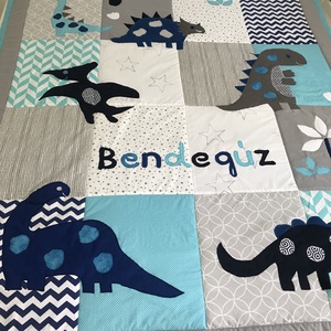 Dinós patchwork falvédő, takaró türkiz, Otthon & Életmód, Babaszoba, gyerekszoba, Falvédő gyerekszobába, Varrás, MESKA