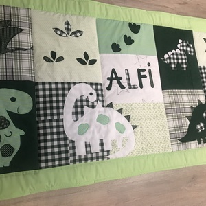 Patchwork falvédő dinókkal - Meska.hu
