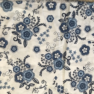 Patchwork falvédő kék virágmintás mintával - otthon & életmód - lakástextil - falvédő - Meska.hu