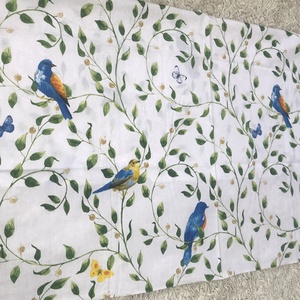 Patchwork falvédő, takaró, papagály mintával - otthon & életmód - babaszoba, gyerekszoba - falvédő gyerekszobába - Meska.hu