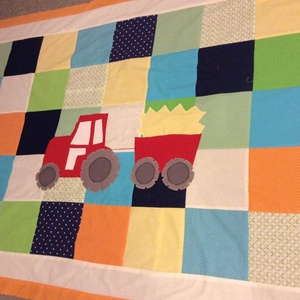 Járműves patchwork falvédő, autó, traktor, helikopter.  - baba - mama - babaszoba dekoráció - falvédő gyerekszobába - Meska.hu