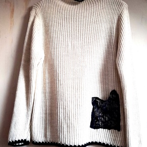 Pulóver, csipkés zsebbel  - Meska.hu