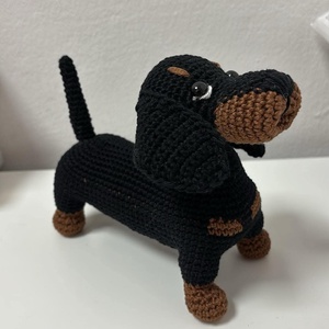 Horgolt tacskó kutyus - játék & sport - plüssállat & játékfigura - kutya - Meska.hu