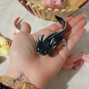 Kzzel festett Axolotl figura Szett - esküvő - dekoráció - asztaldísz - Meska.hu