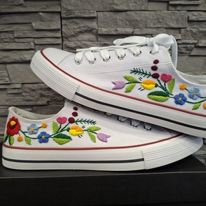 Kalocsai mintás cipő, DIY (Csináld magad), Szabásminta, útmutató, Hímzés minta, Hímzés, MESKA