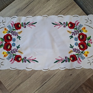 Terítő, DIY (Csináld magad), Szabásminta, útmutató, Hímzés minta, Hímzés, MESKA