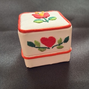 Gyűrűtartó - Meska.hu