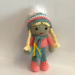 Rózsaszín ruhás kislány baba, Játék & Sport, Baba & babaház, Baba, Horgolás, MESKA