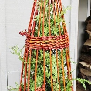 2 db rusztikus, fenyőpótló obeliszk natúr fűzvesszőből Vikinek - otthon & életmód - ház & kert - kerti dísz - Meska.hu