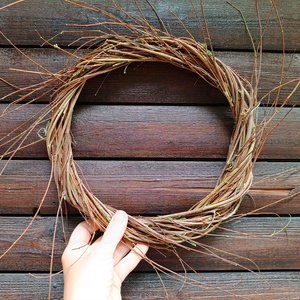 Szilfa koszorú Zitának - Meska.hu