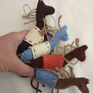 Vágtató lovacskák - játék & sport - plüssállat & játékfigura - ló - Meska.hu