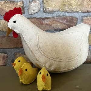 Tyúkanyó csibéivel-fehér - játék & sport - plüssállat & játékfigura - madár - Meska.hu